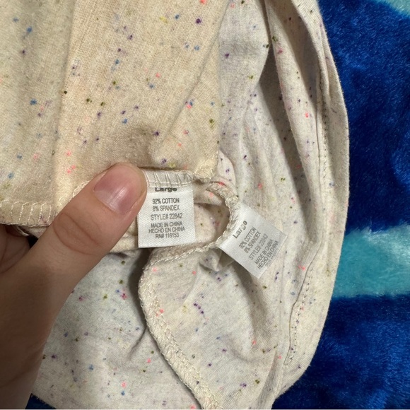 2 T-Shirt Bundle with Rainbow Speckles - Picture 13 of 14